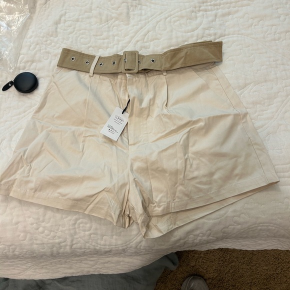 Cider Colorblock Shorts with Belt NWT - Picture 2 of 7